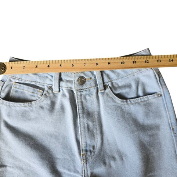 Refuge 90's High Rise Vintage Wide Jeans. Size 1 - Picture 4 of 9